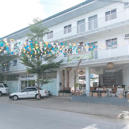 OYO 778 Fat J Apartelle Cebu Stadt Exterior foto