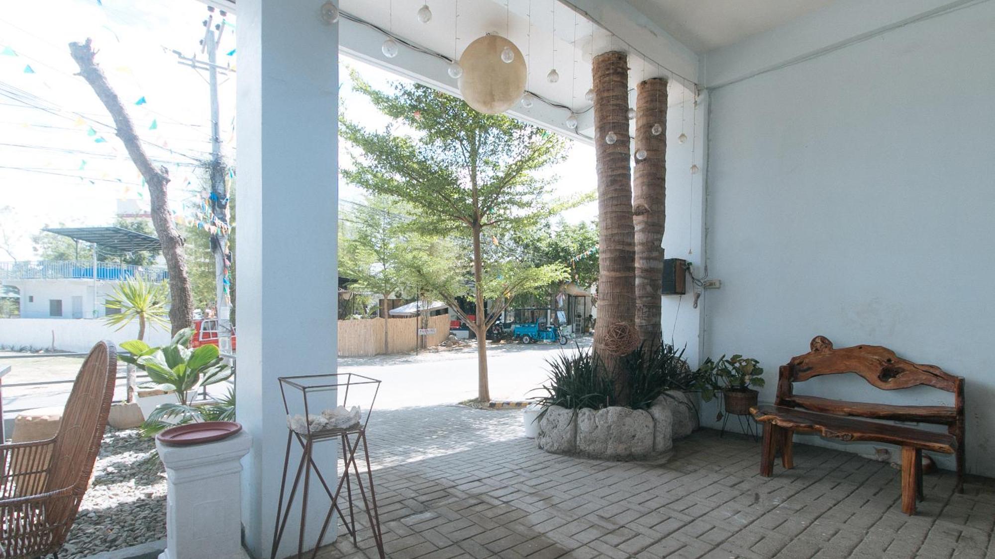 OYO 778 Fat J Apartelle Cebu Stadt Exterior foto