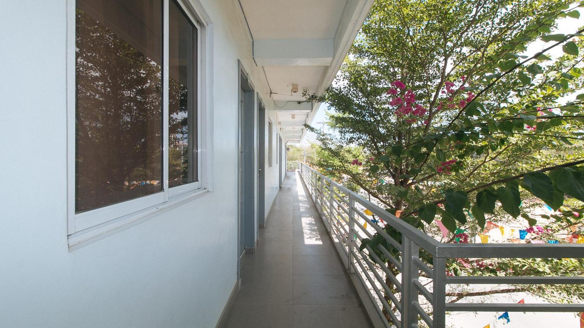 OYO 778 Fat J Apartelle Cebu Stadt Exterior foto