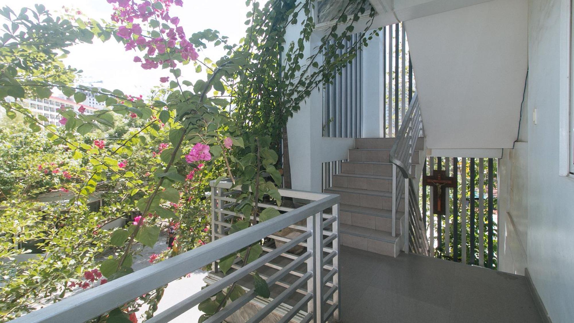 OYO 778 Fat J Apartelle Cebu Stadt Exterior foto
